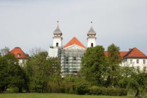 Klosterkirche St. Tertulin in Schlehdorf